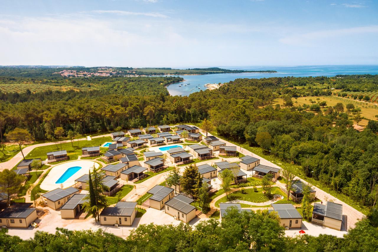Mobile Homes Camping Santa Marina, Lanterna Tar-Vabriga Exterior foto View of the resort