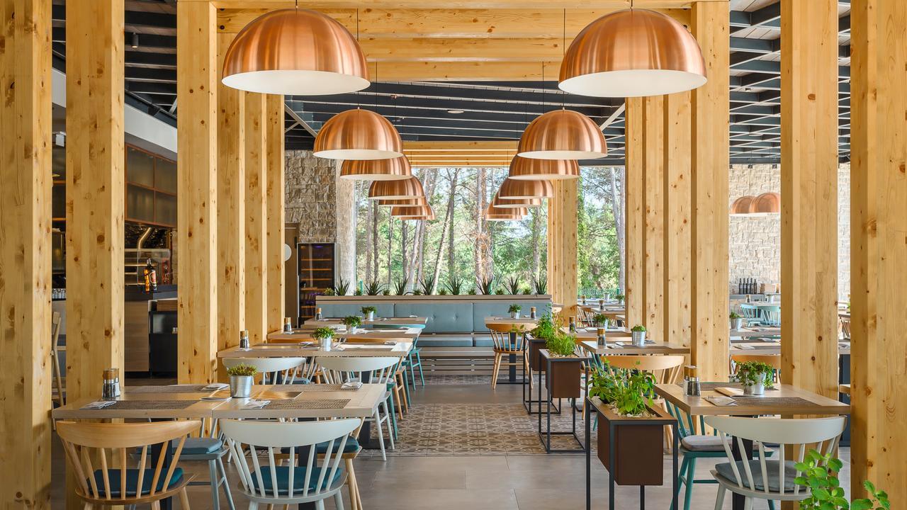 Mobile Homes Camping Santa Marina, Lanterna Tar-Vabriga Exterior foto Restaurant in the resort