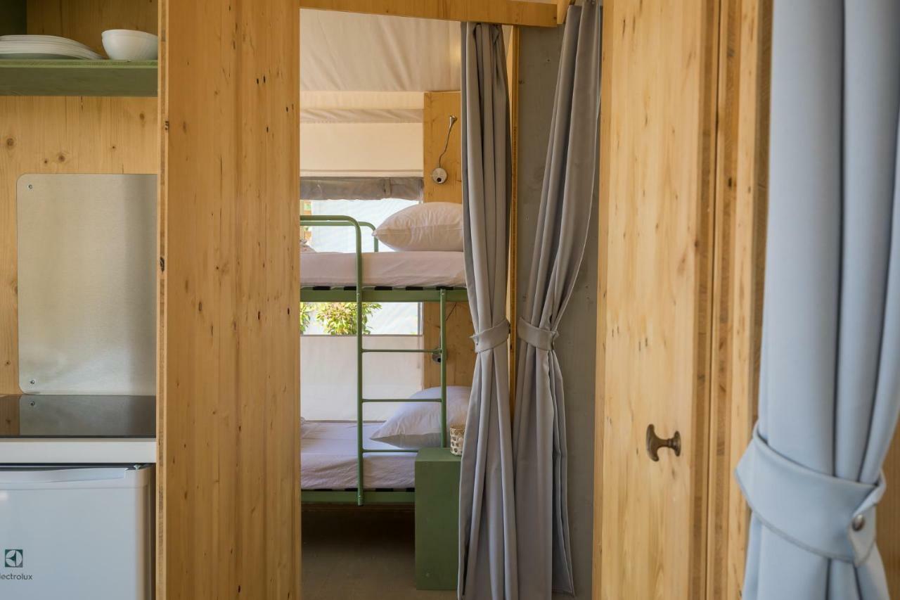 Mobile Homes Camping Santa Marina, Lanterna Tar-Vabriga Exterior foto Interior of a mobile home